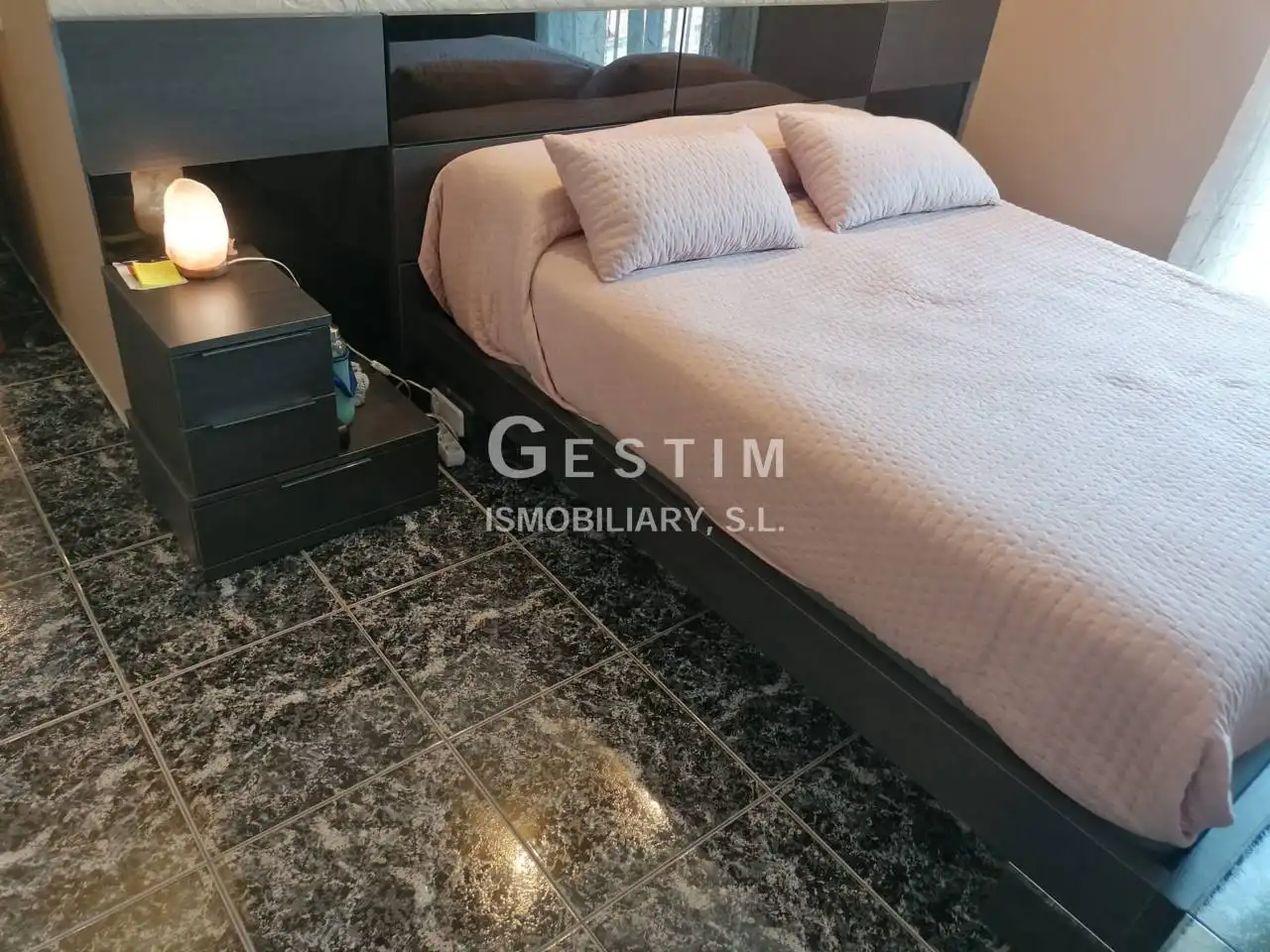 Habitación de Piso en venta en Manlleu con Calefacción, Terraza y Balcón