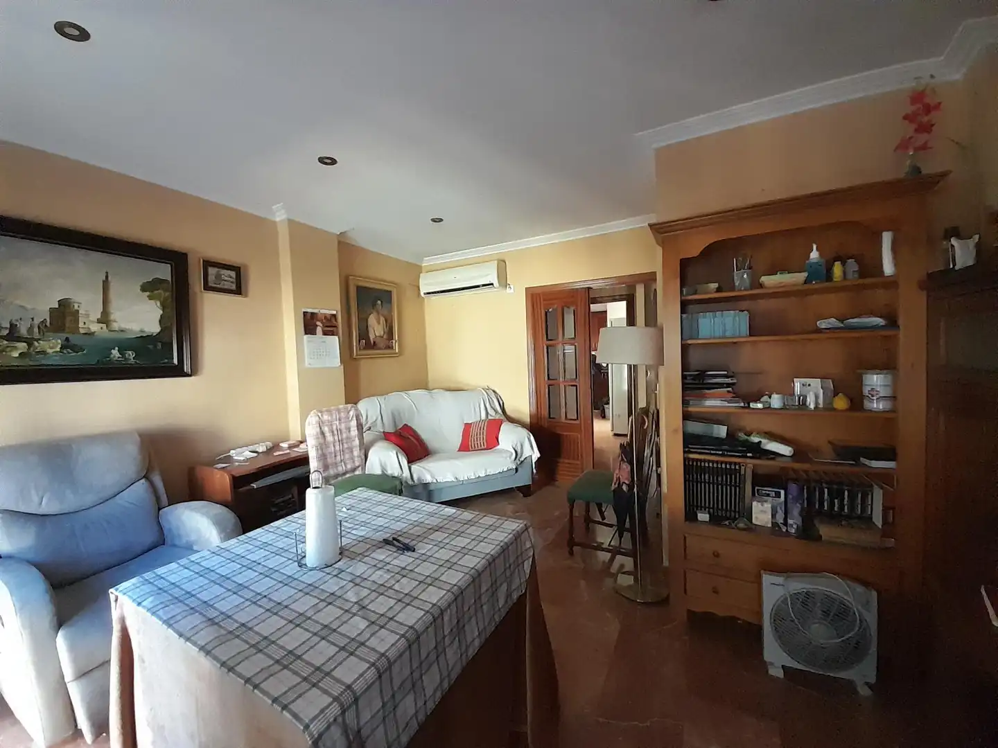 Sala d'estar de Casa o xalet en venda en Córdoba amb Aire condicionat, Terrassa i Balcó