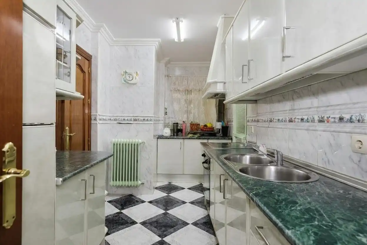 Cocina de Piso en venta en Granada con Aire acondicionado y Terraza