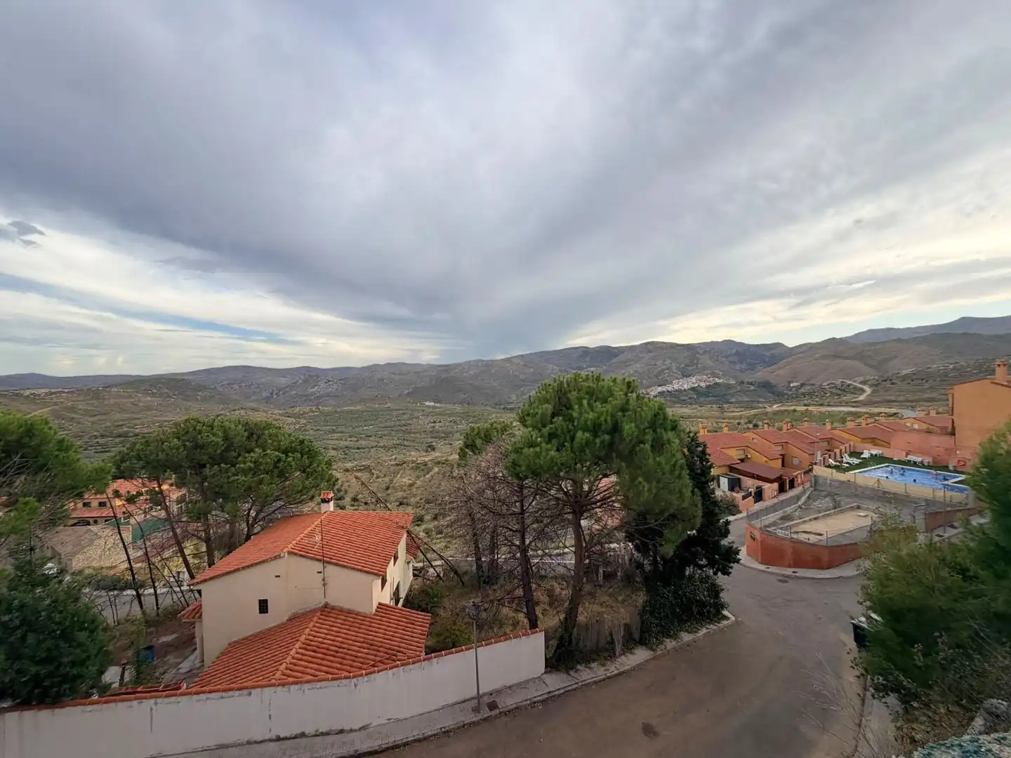Vista exterior de Casa adosada en venda en Toràs amb Calefacció, Jardí privat i Terrassa