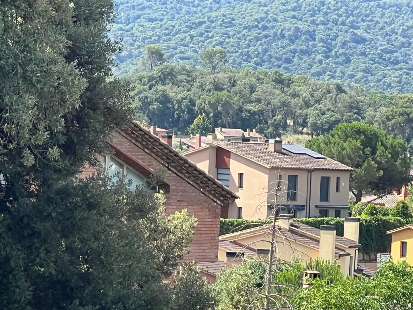 Vista exterior de Casa o xalet en venda en La Roca del Vallès amb Aire condicionat, Calefacció i Jardí privat