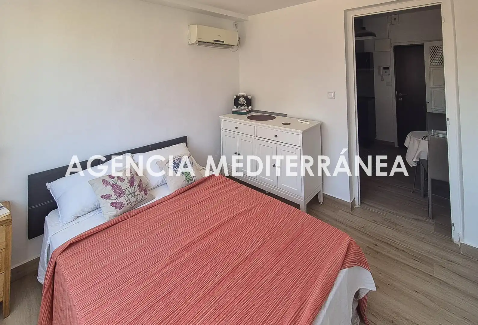 Àtic amb ascensor en venda a Ciutat Vella