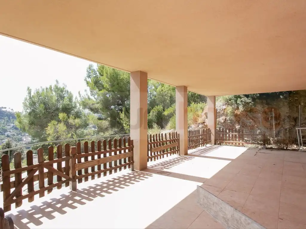 Terrassa de Casa o xalet en venda en Corbera de Llobregat, Barcelona