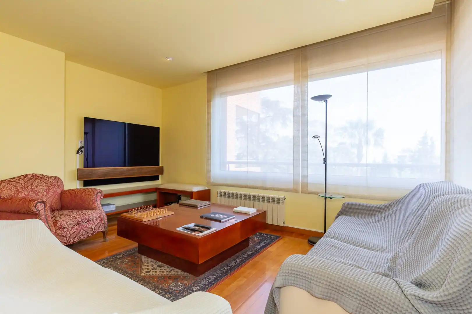 Sala de estar de Piso en venta en Esplugues de Llobregat con Aire acondicionado, Calefacción y Trastero