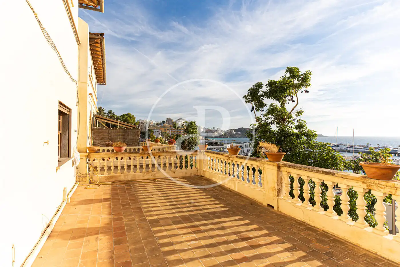 Houses for sale in Carrer de Victorio Luzuriaga, Sant Agustí