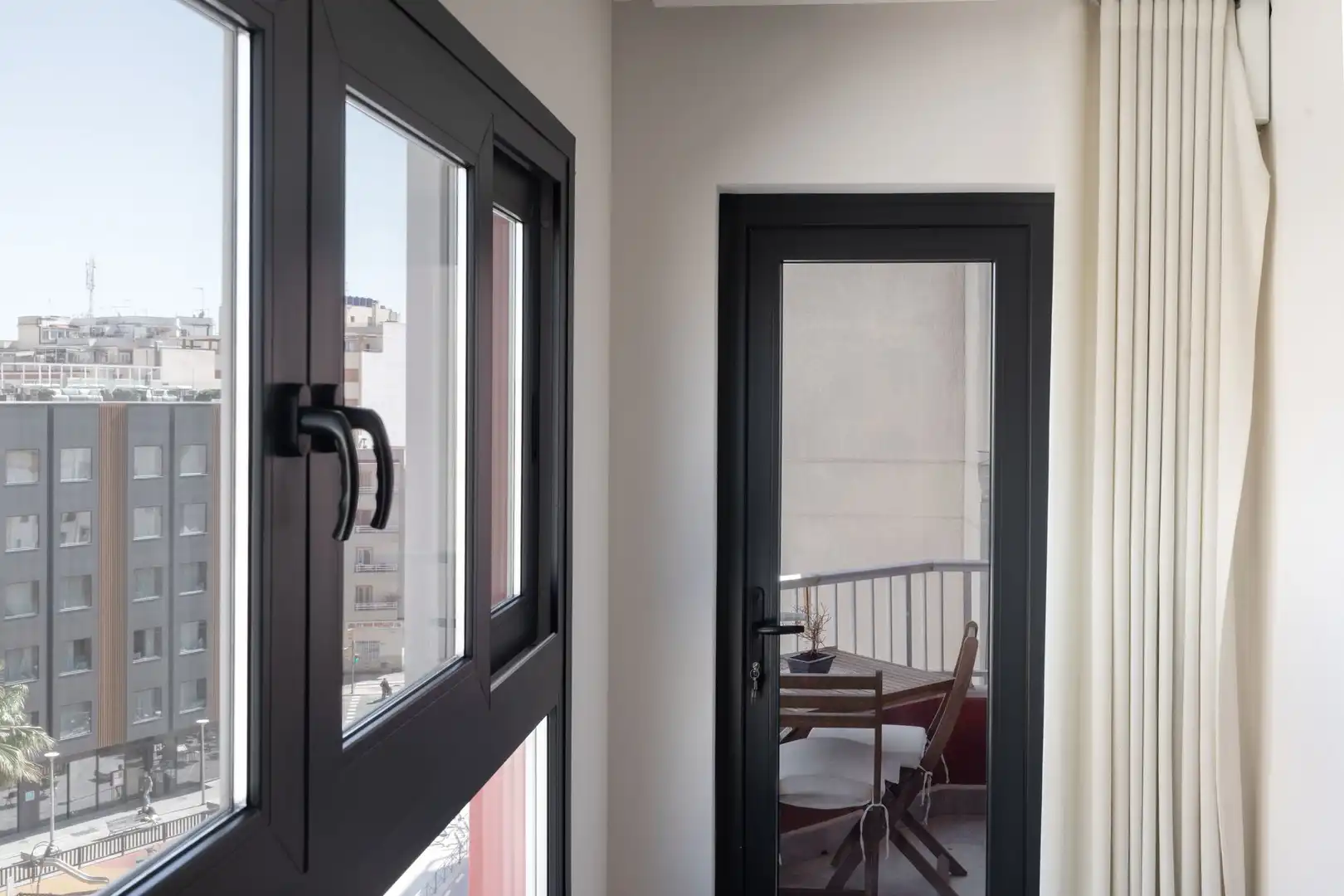 Schlafzimmer von Wohnungen zum Verkauf in  Palma de Mallorca mit Balkon