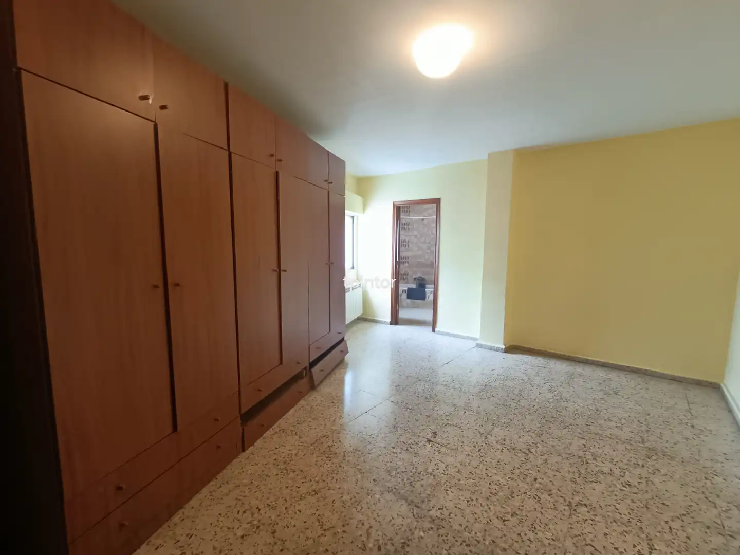 Wohnung zum Verkauf in Plasencia mit Klimaanlage, Heizung und Parkett