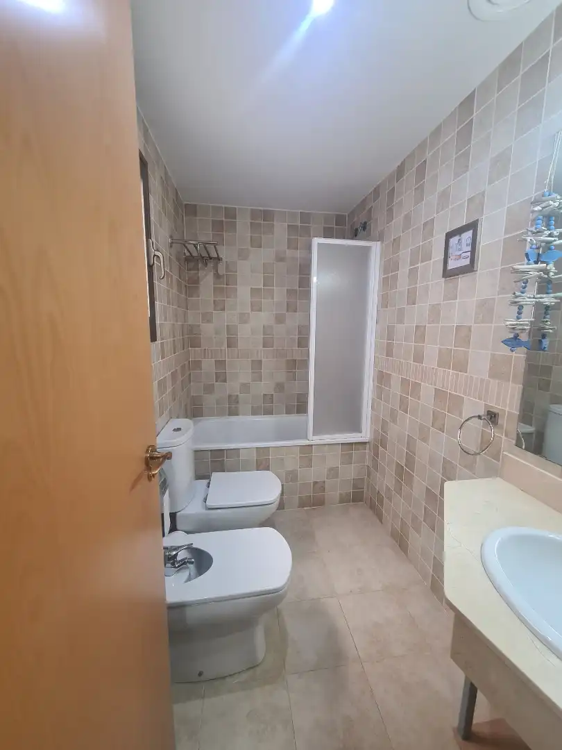 Baño de Apartamento en venta en Benicarló con Aire acondicionado, Calefacción y Terraza