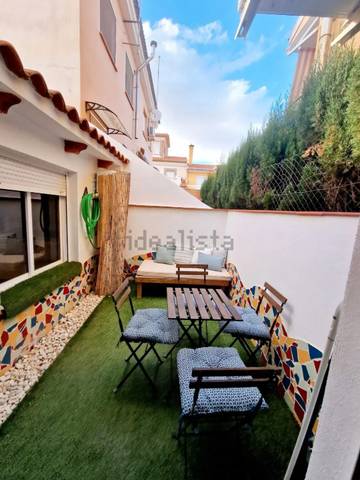 Casa adosada en Alquiler en Calle Aracena, 27 en Híjar