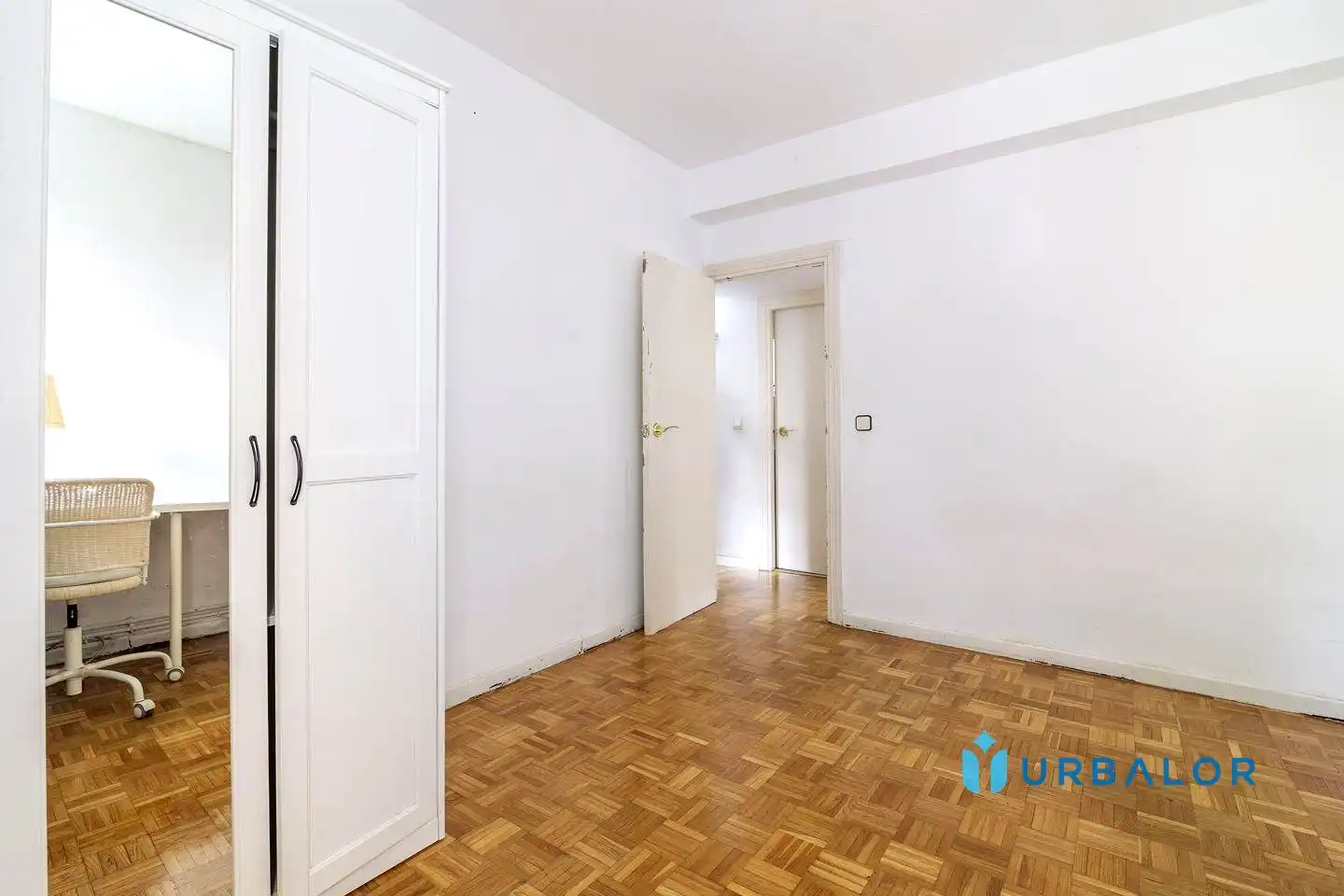 Exterior view of Flat for sale in Parla  with Heating and Alarm