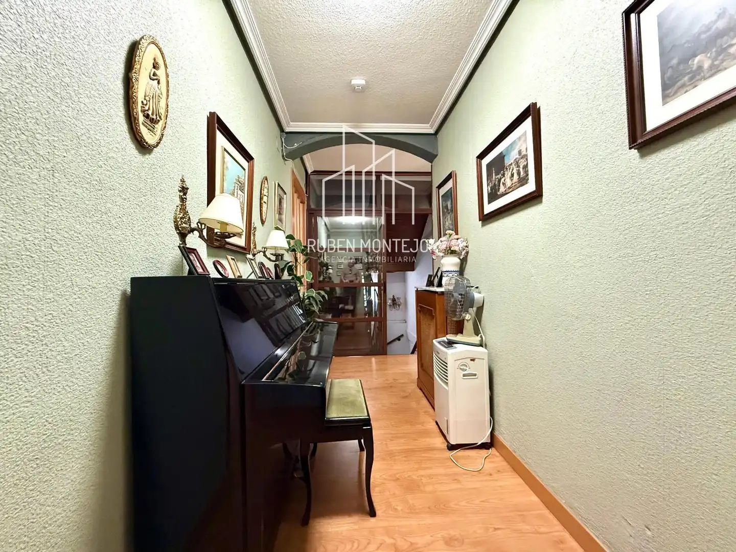 Einfamilien-Reihenhaus zur Miete in Salamanca mit Heizung, Terrasse und Abstellraum
