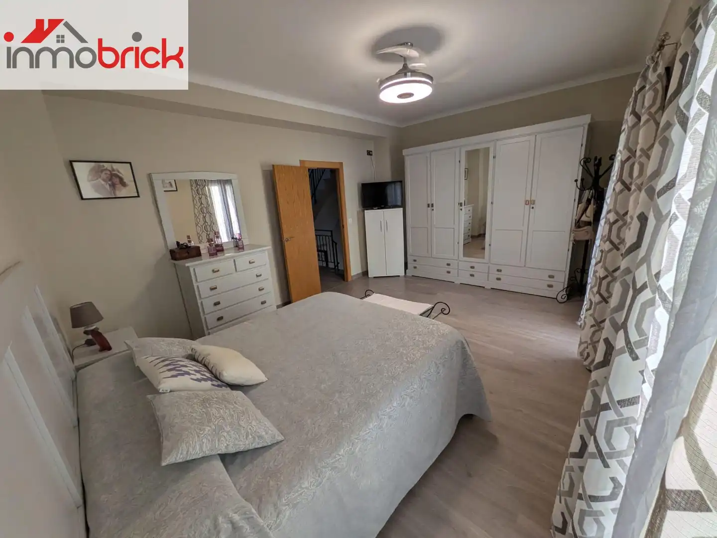 Bedroom of Houses for sale in Aguilar de la Frontera  with Air Conditioner and Terrace
