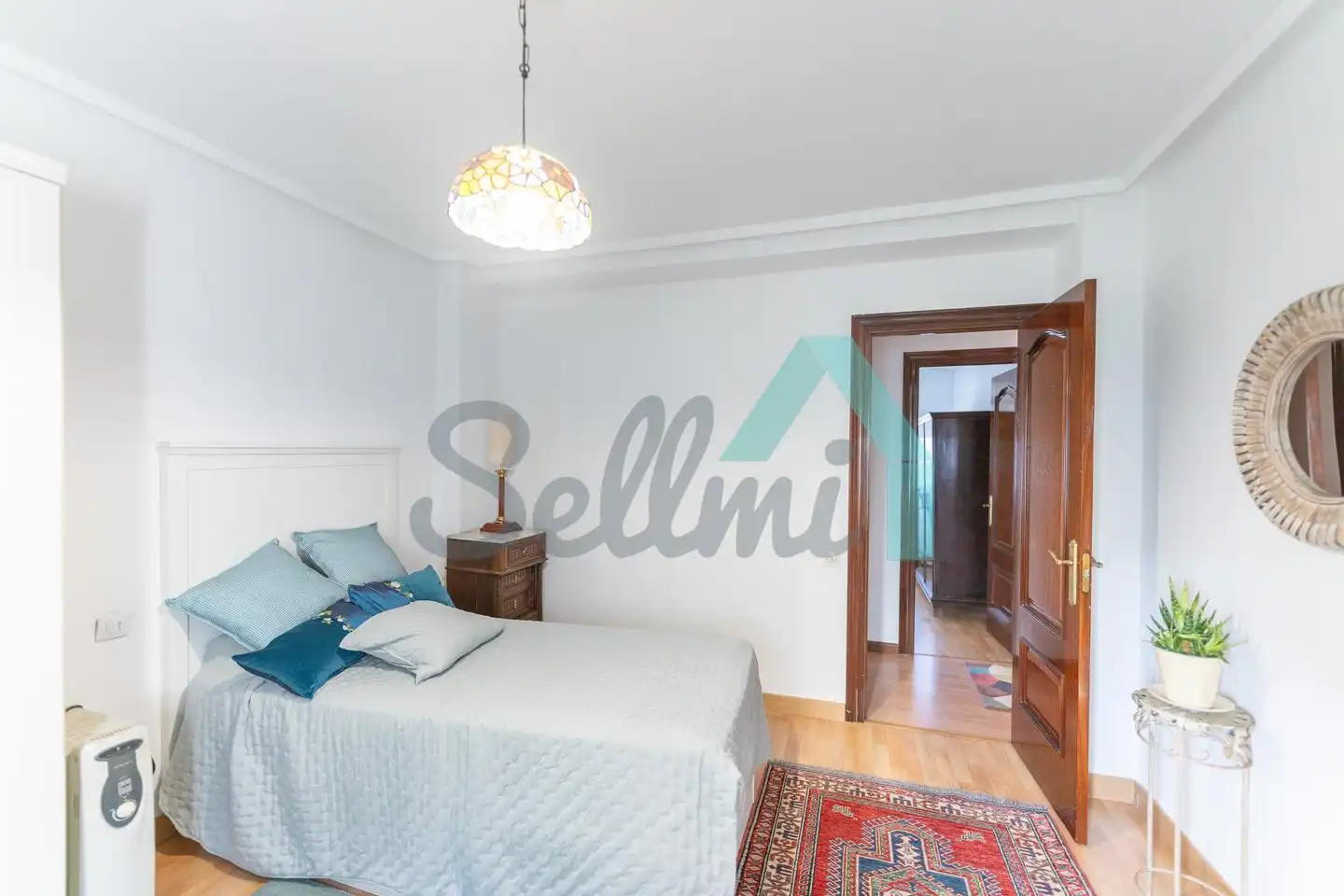 Bedroom of Flat for rent in Gijón   with Heating, Furnished and Internet