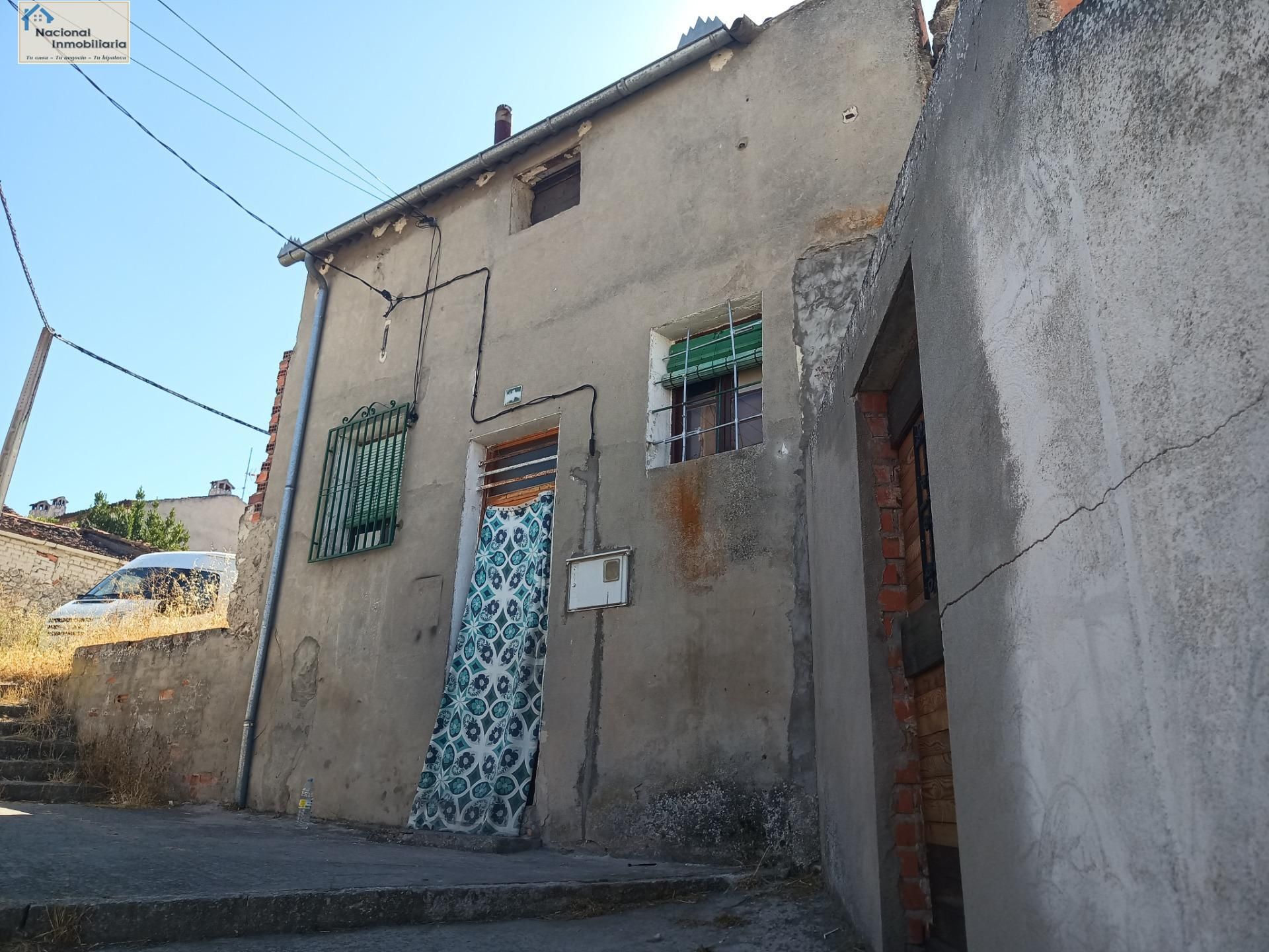 Vista exterior de Casa o xalet en venda en Cuéllar amb Traster i Alarma