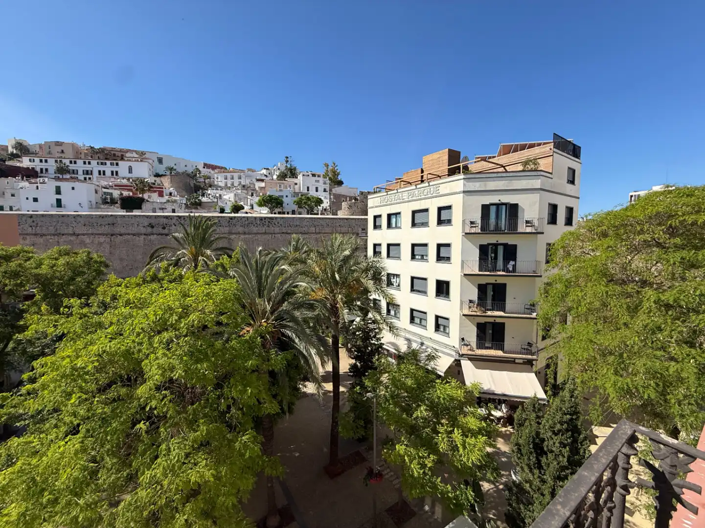 Vista exterior de Apartamento en venta en Eivissa con Aire acondicionado y Balcón