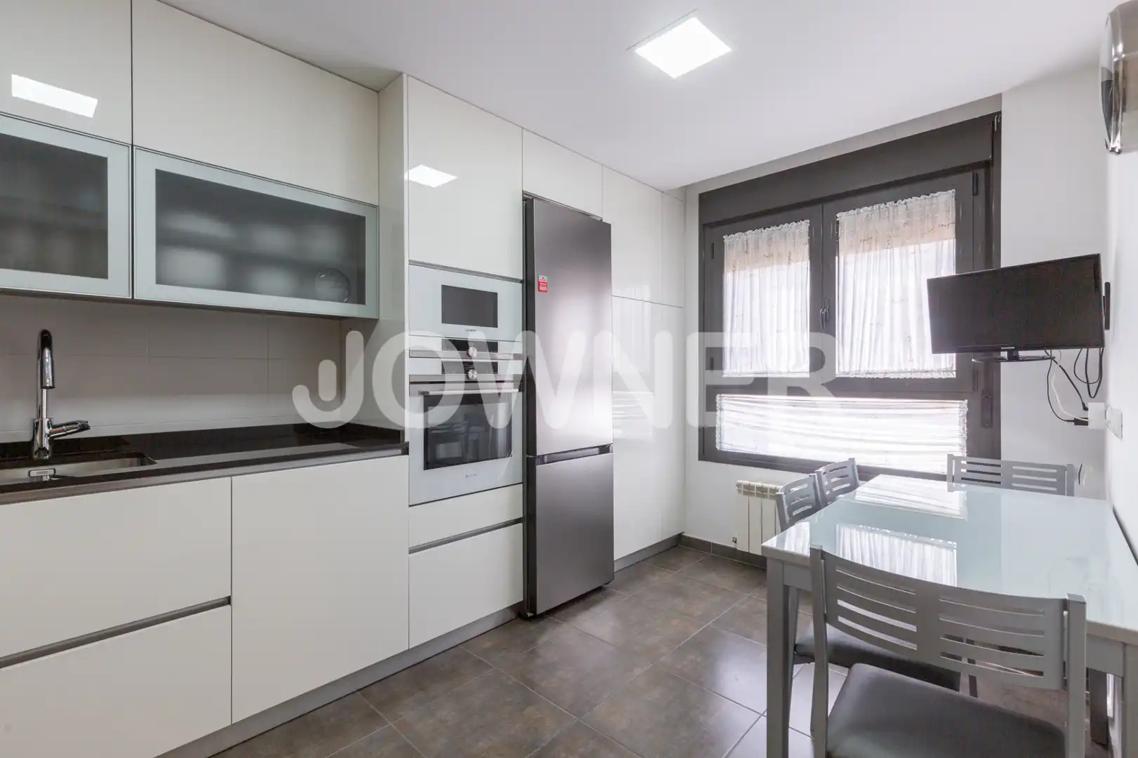 Cuina de Casa o xalet de lloguer en Tres Cantos amb Aire condicionat, Jardí privat i Terrassa