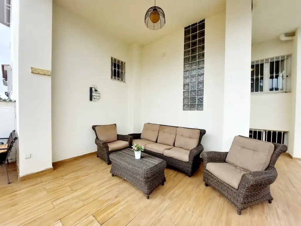Sala d'estar de Casa adosada en venda en Badajoz