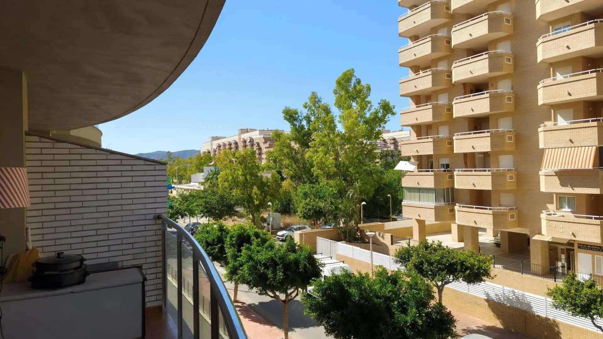 Vista exterior de Apartament en venda en Oropesa del Mar / Orpesa amb Aire condicionat, Moblat i Balcó