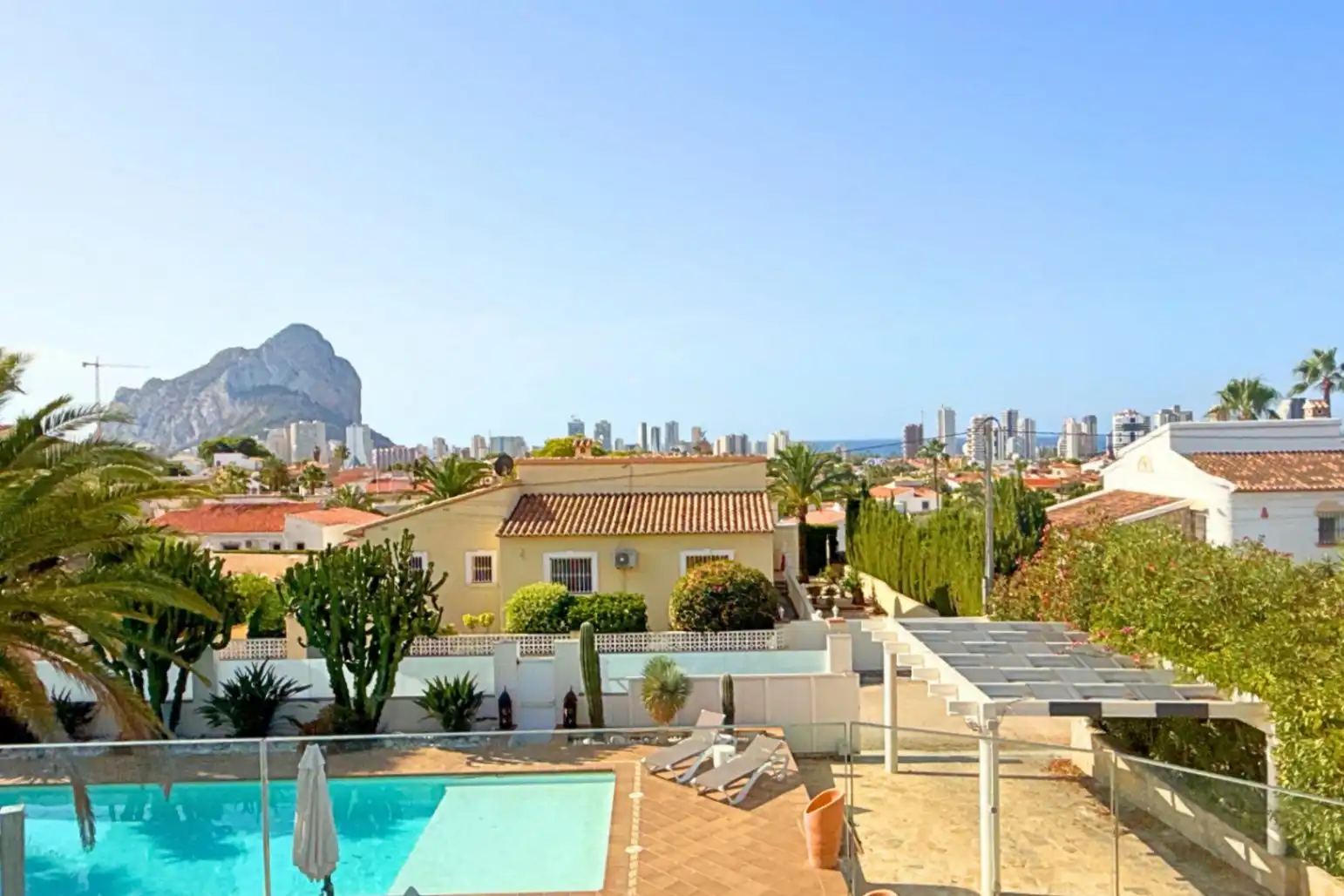 Vista exterior de Casa o chalet de alquiler en Calpe / Calp con Aire acondicionado, Calefacción y Terraza