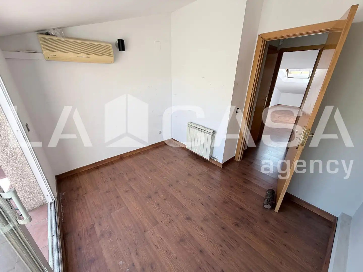 Ático en venta en Sabadell con Calefacción, Terraza y Trastero
