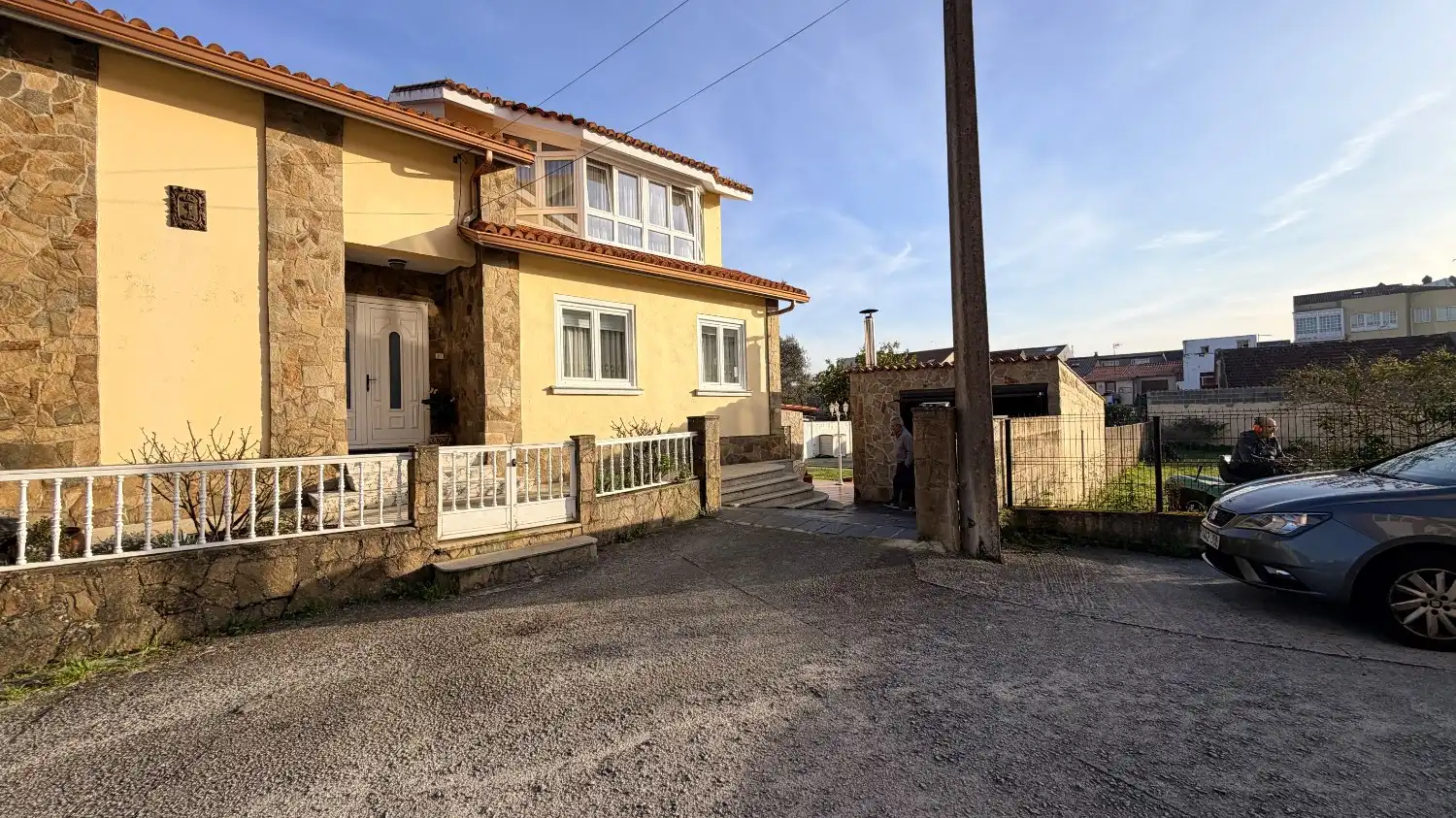 Vista exterior de Casa o xalet en venda en Mugardos amb Calefacció, Terrassa i Traster
