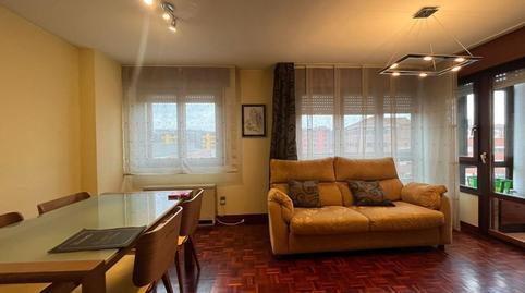 Foto 2 de Apartament de lloguer a Calle del Farmacéutico Obdulio Fernández, Plantío - Alcampo, Burgos