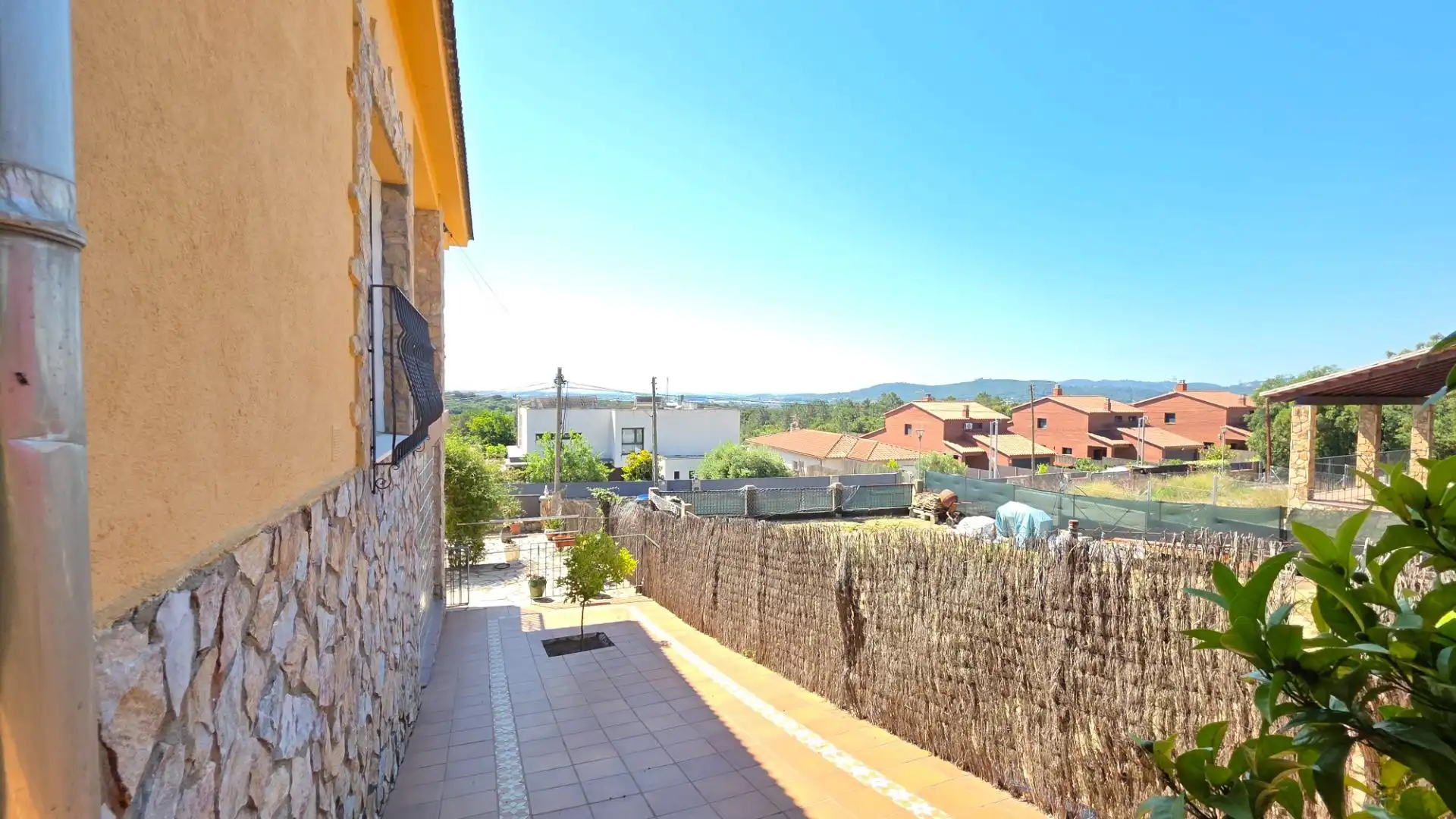Vista exterior de Casa o xalet en venda en Tordera amb Aire condicionat, Calefacció i Jardí privat