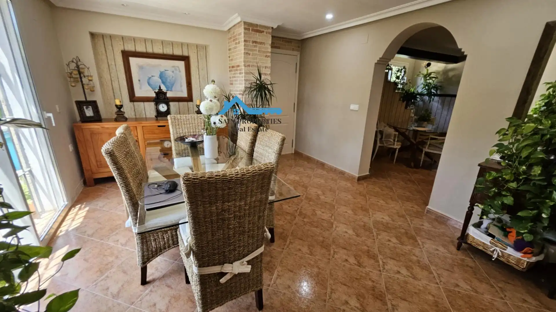 Menjador de Casa o xalet en venda en La Nucia amb Aire condicionat, Calefacció i Jardí privat