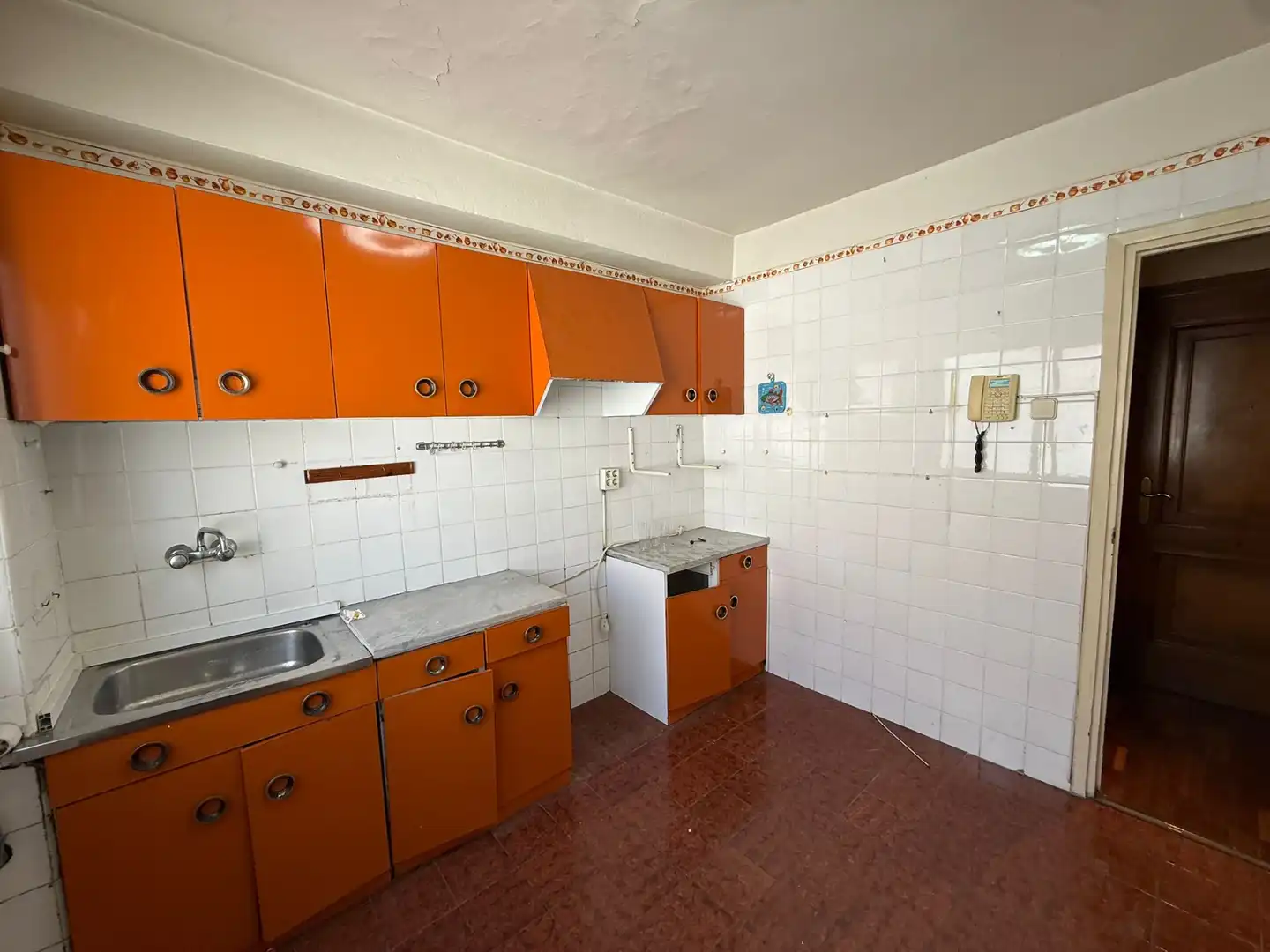 Kitchen of Flat for sale in Oviedo   with Heating and Storage room