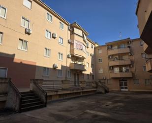 Exterior view of Flat to rent in Plasencia  with Air Conditioner, Heating and Private garden
