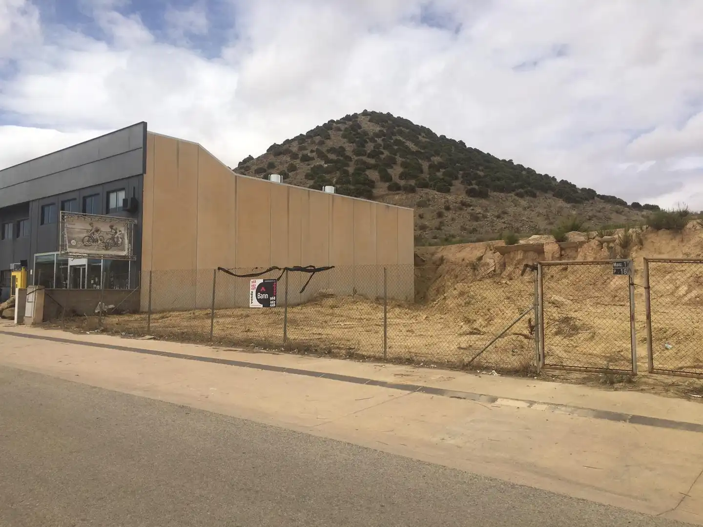 Terreno industrial en venta en ZAGREB-C.BEAZA, 117, Torreciega