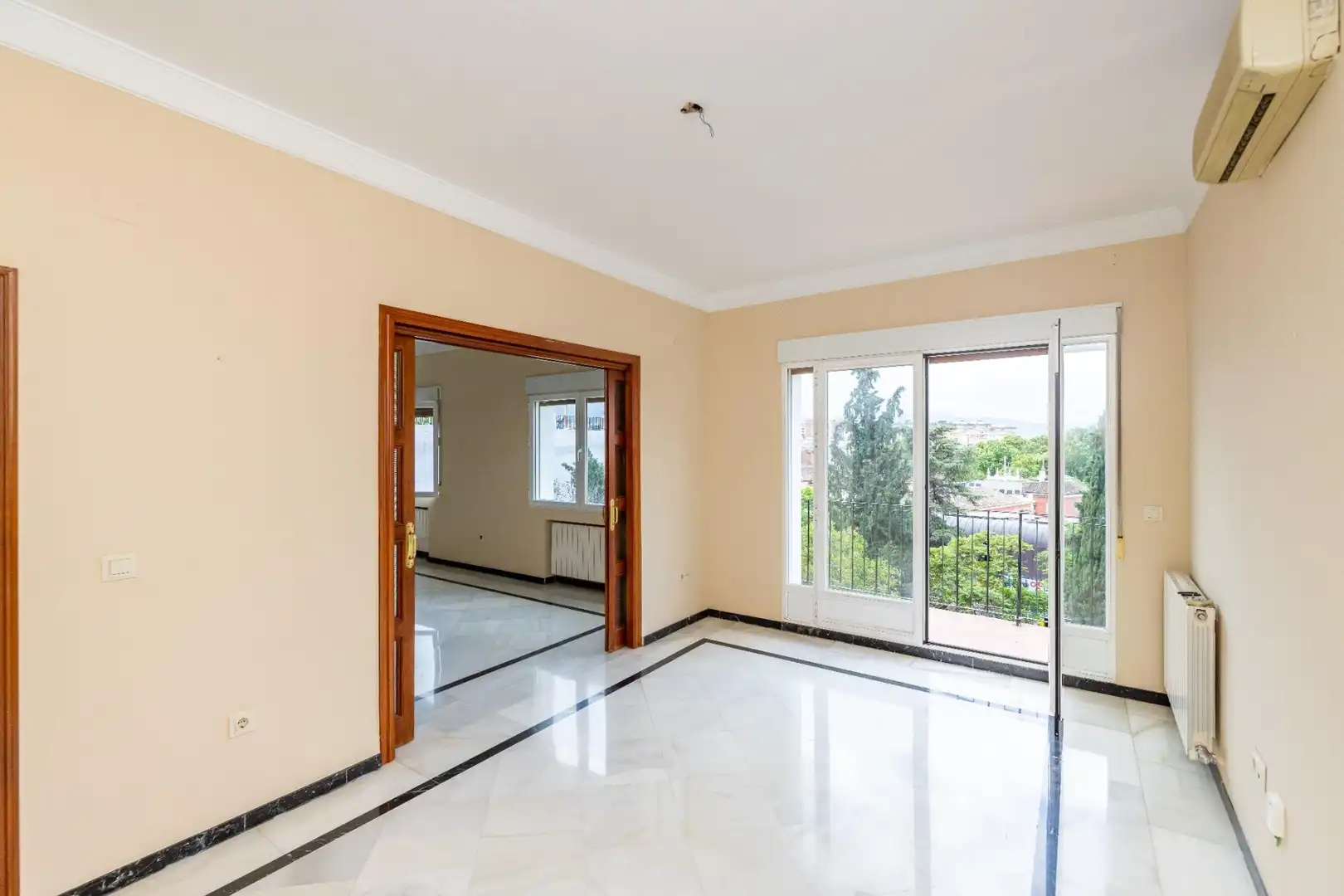 Piso de alquiler en Granada con Aire acondicionado, Calefacción y Terraza