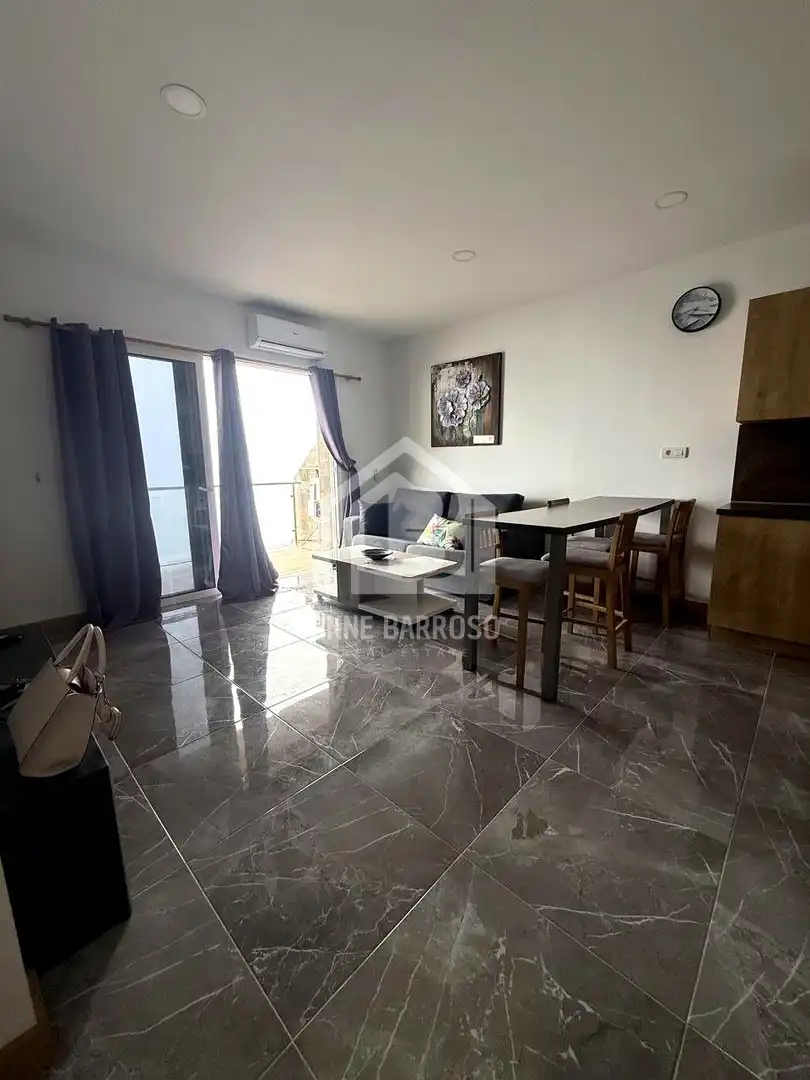 Wohnzimmer von Erdgeschoss zur Miete in Chío