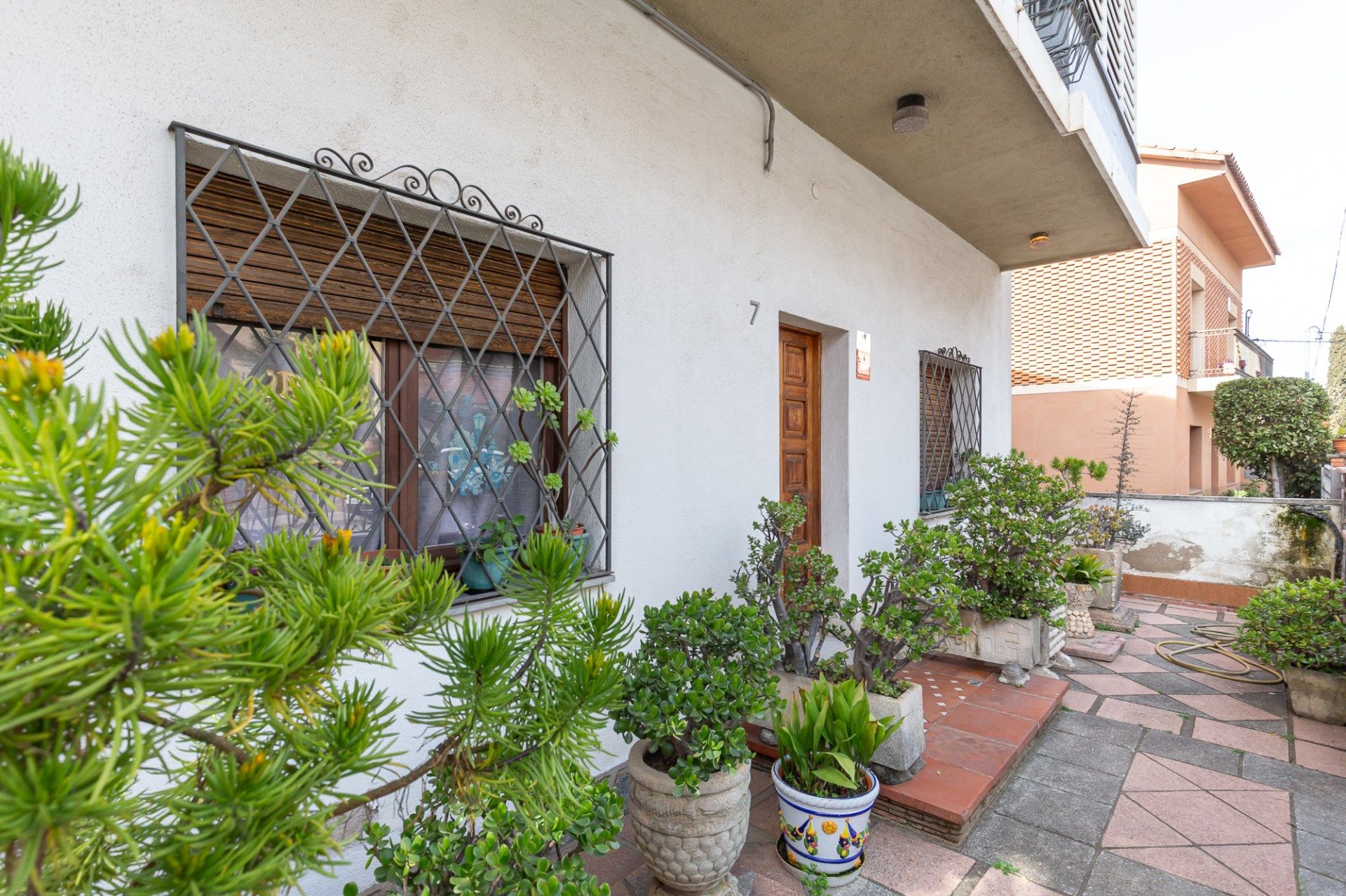 Vista exterior de Casa o xalet en venda en Rubí amb Terrassa i Traster