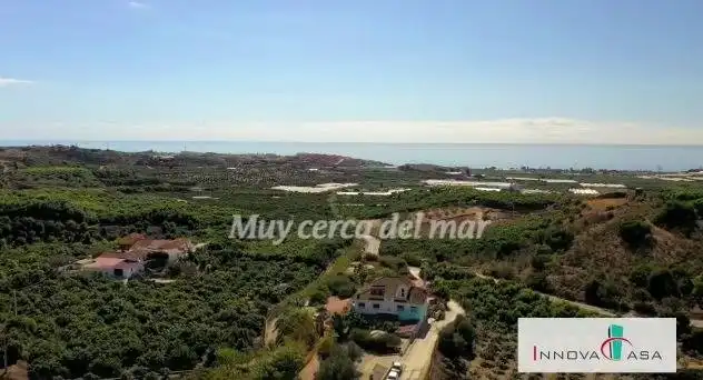 Edificio en venta en Almayate