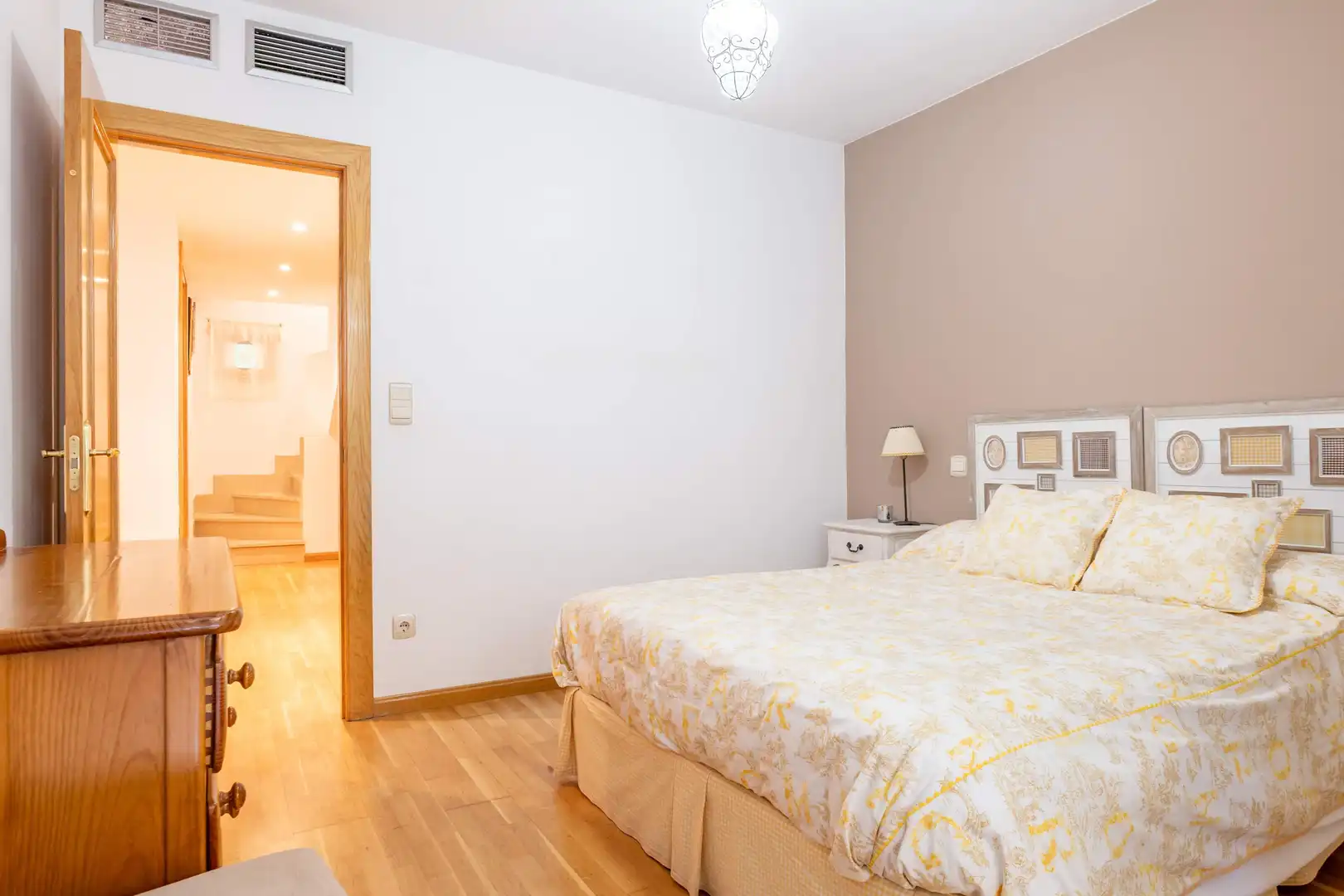 Bedroom of Duplexes for sale in Zaragoza  with Air Conditioner, Heating and Private garden