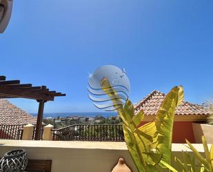 Vista exterior de Dúplex en venda en Adeje amb Terrassa, Piscina i Balcó