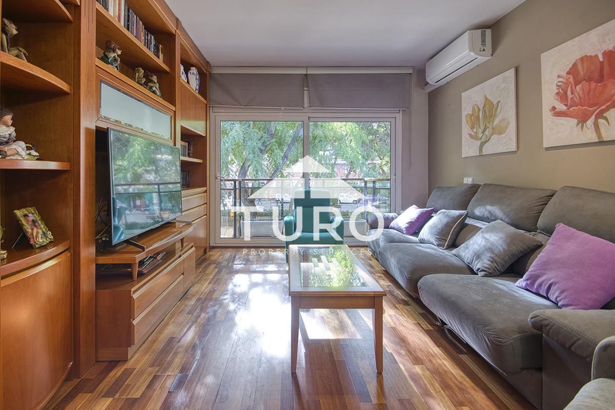 Living room of House or chalet for sale in  Barcelona Capital
