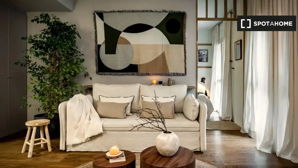 Room in Sant Pere, Sta. Caterina i la Ribera