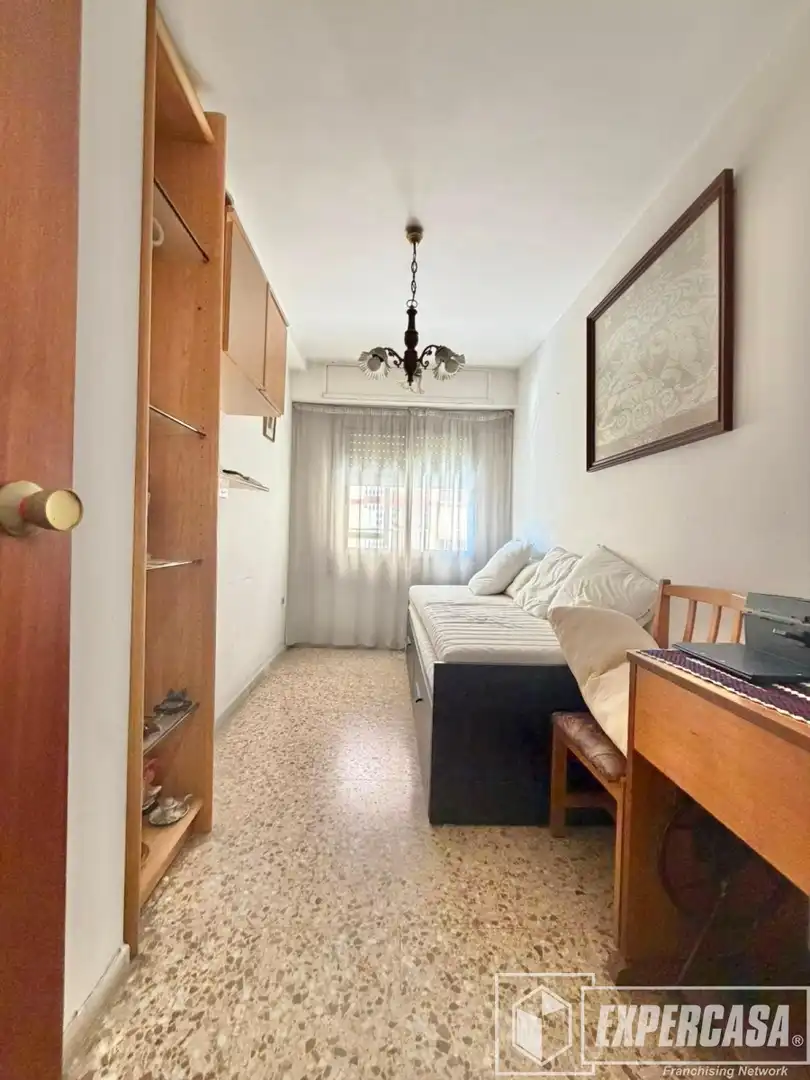 Habitación de Piso en venta en Valencia con Aire acondicionado y Amueblado