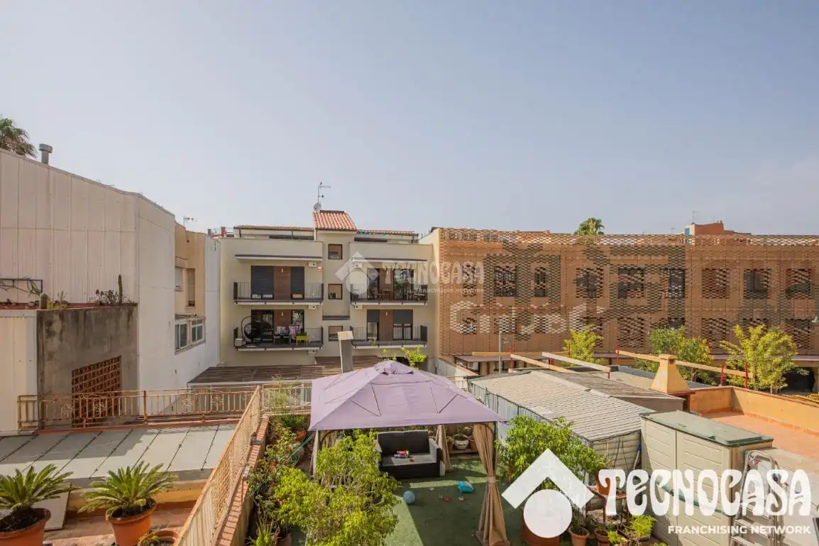 Vista exterior de Piso en venta en Viladecans con Aire acondicionado, Calefacción y Balcón