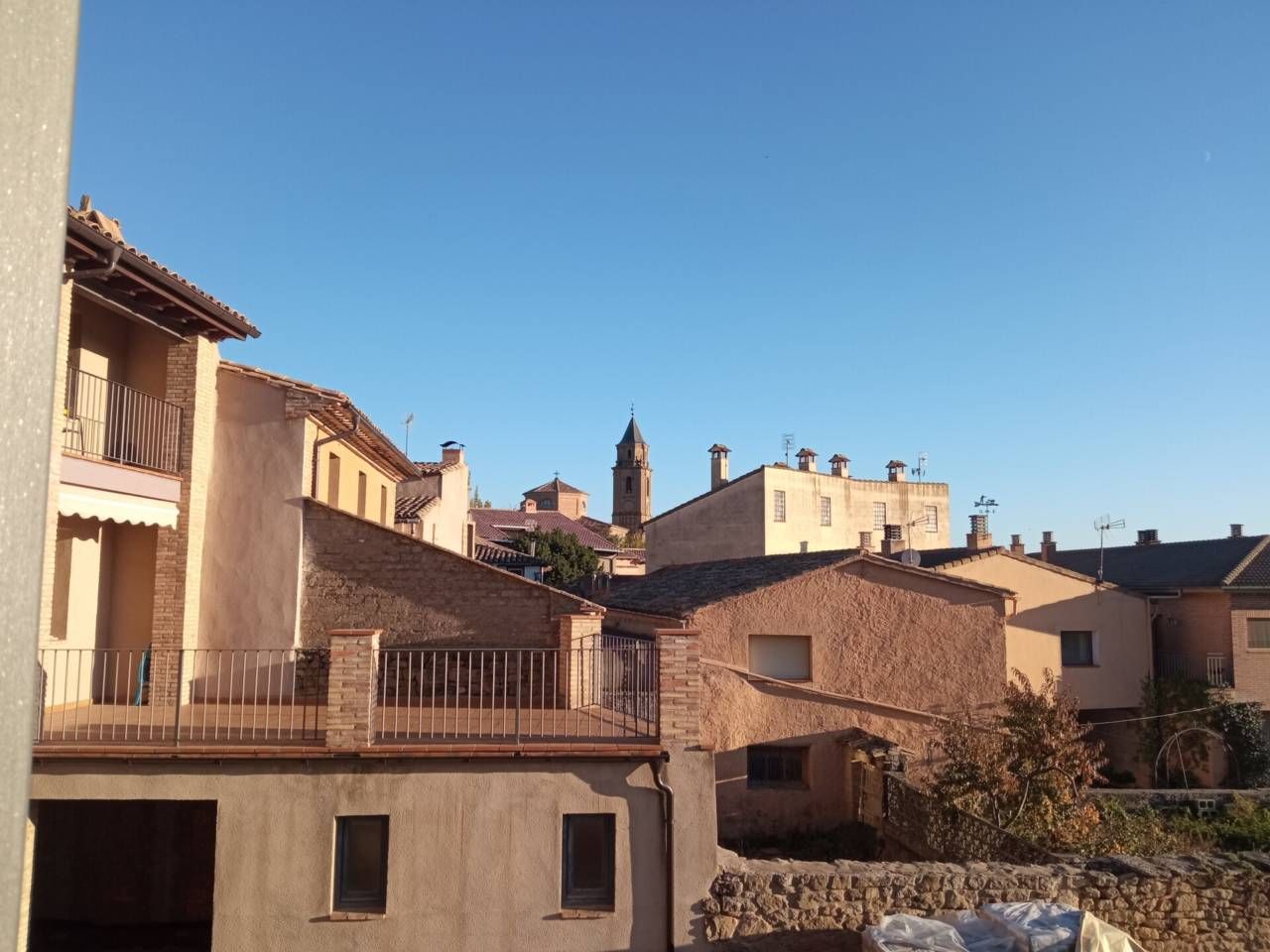 Außenansicht von Wohnungen zum verkauf in Adahuesca mit Heizung, Terrasse und Möbliert