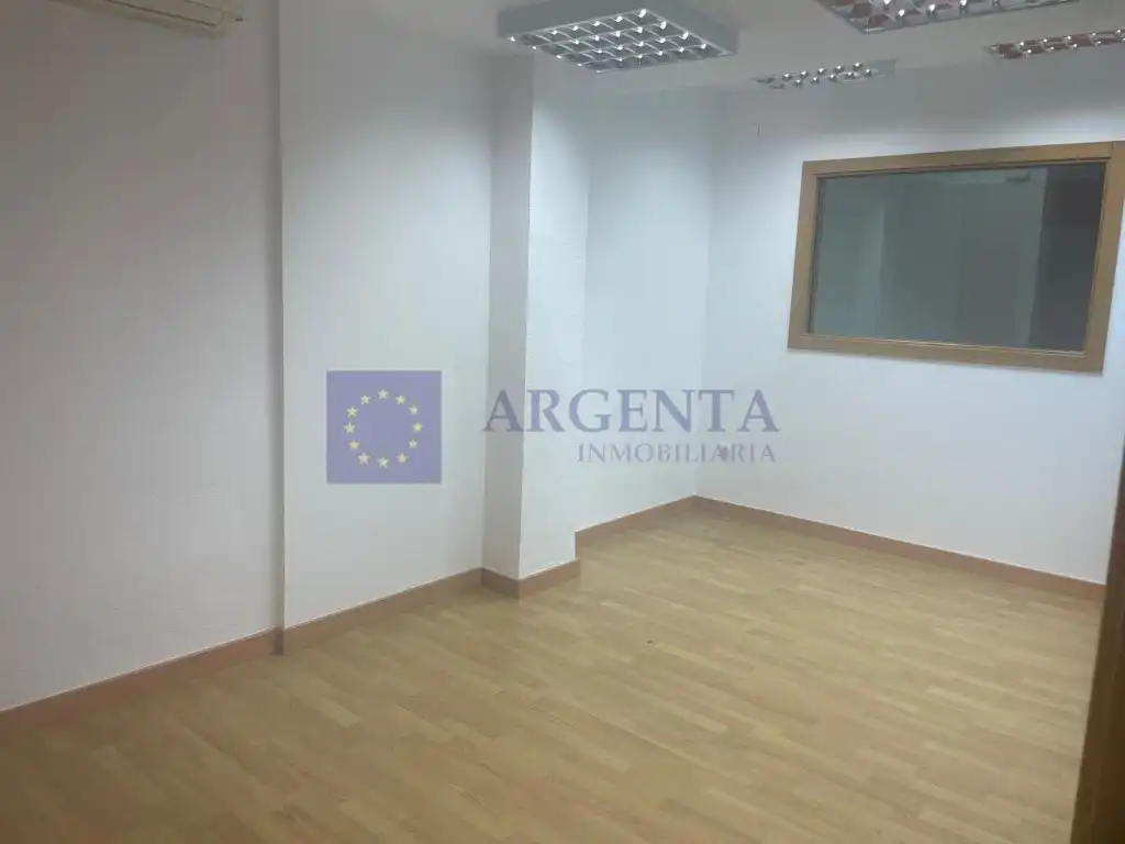 Local comercial en alquiler en Avenida España, imagen 9