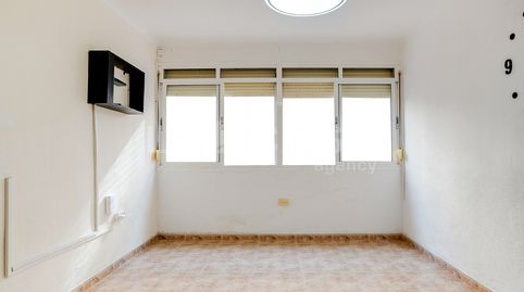 Foto 4 de Planta baixa en venda a Carrer de Les Llunetes, Sant Ildefons, Cornellà de Llobregat