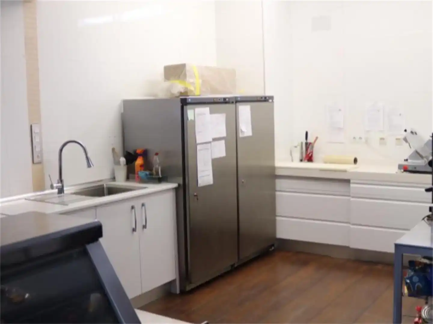 Cocina de Local en venta en Valladolid con Aire acondicionado