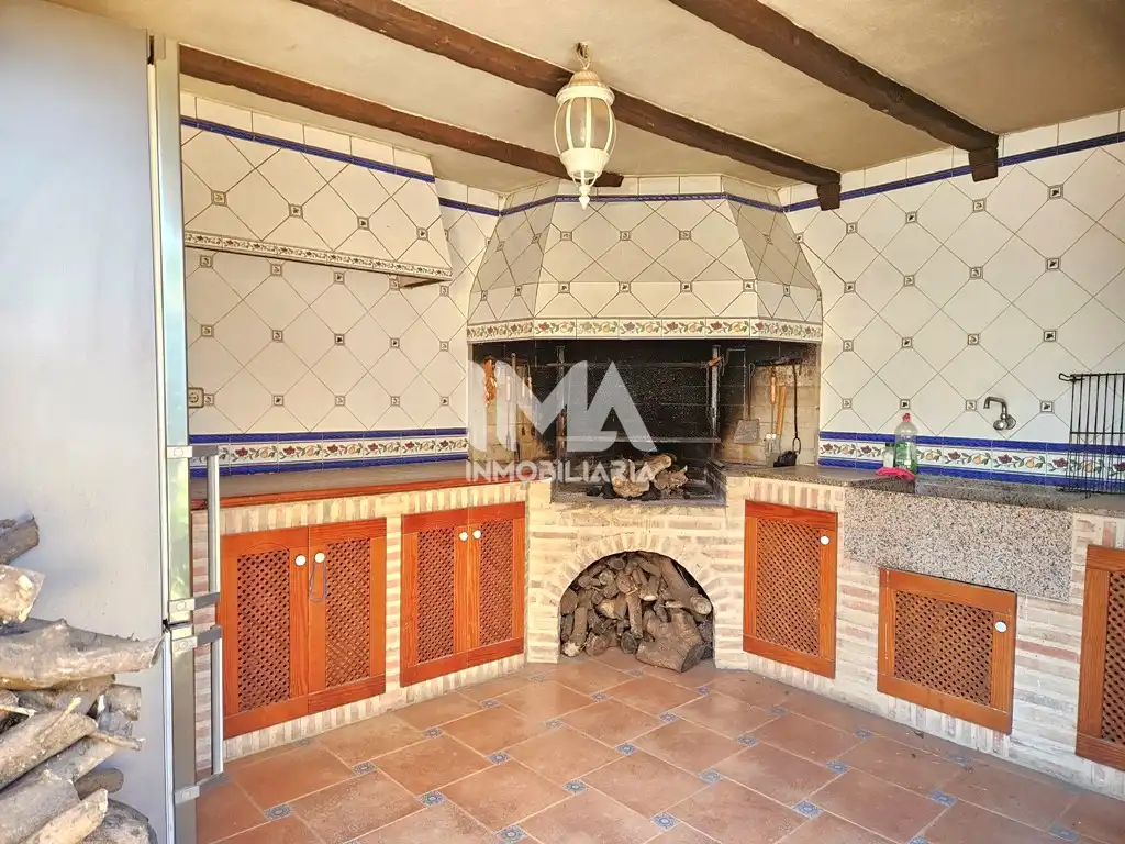 Cuina de Casa o xalet en venda en L'Eliana amb Aire condicionat, Calefacció i Jardí privat