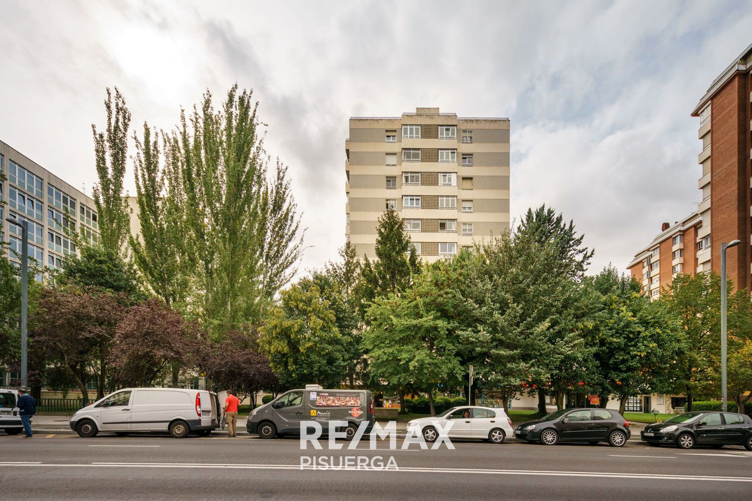 Exterior view of Flat for sale in Valladolid Capital  with Heating, Private garden and Parquet flooring