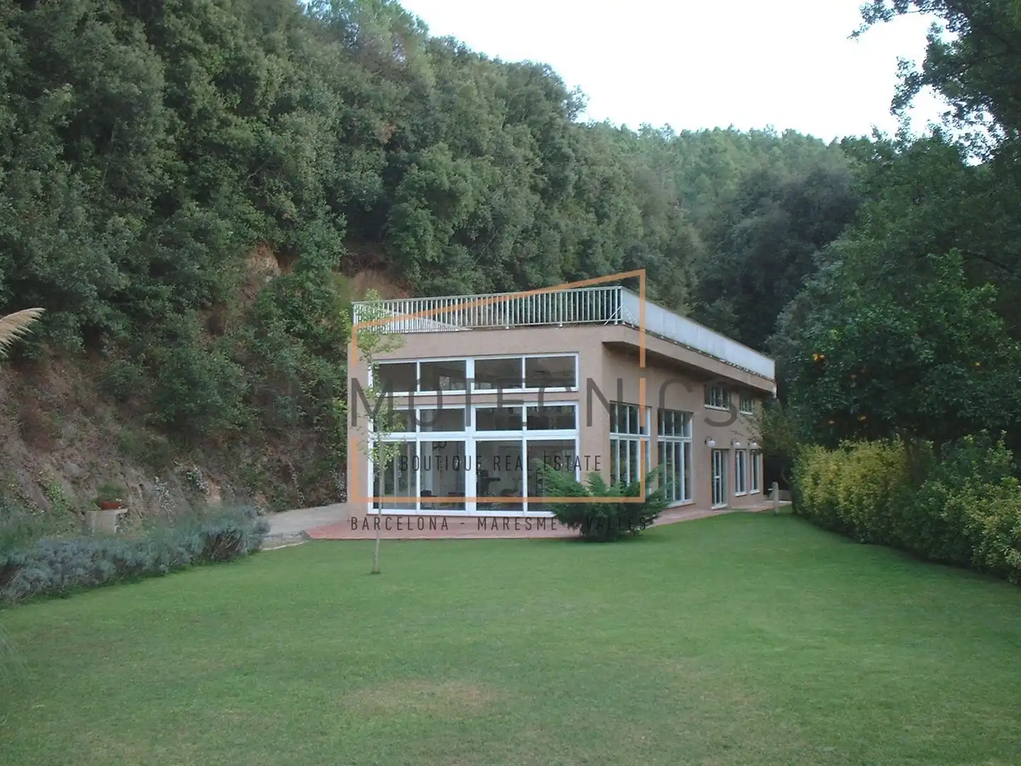 Vista exterior de Finca rústica en venda en Sant Iscle de Vallalta amb Calefacció, Jardí privat i Piscina