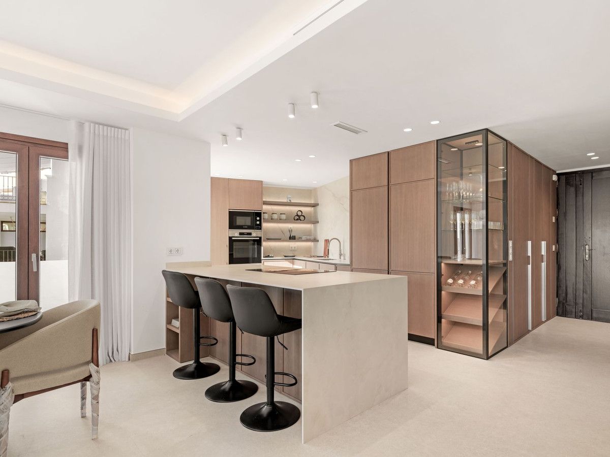 Kitchen of Single-family semi-detached for sale in Estepona  with Air Conditioner, Private garden and Terrace