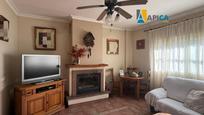 Sala d'estar de Casa o xalet en venda en Algeciras amb Aire condicionat i Jardí privat